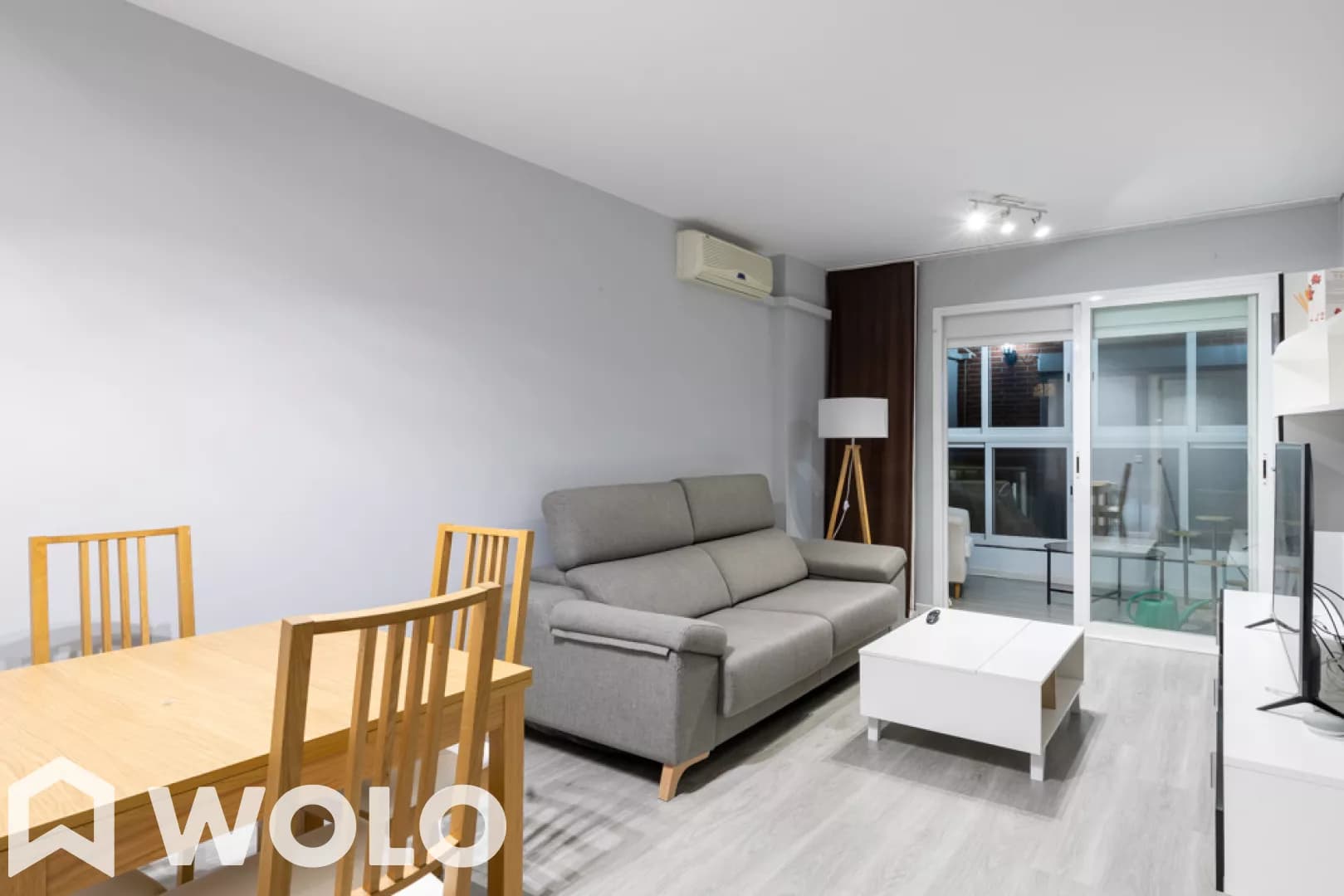 Piso en alquiler en Calle Ramón María del Valle Inclán