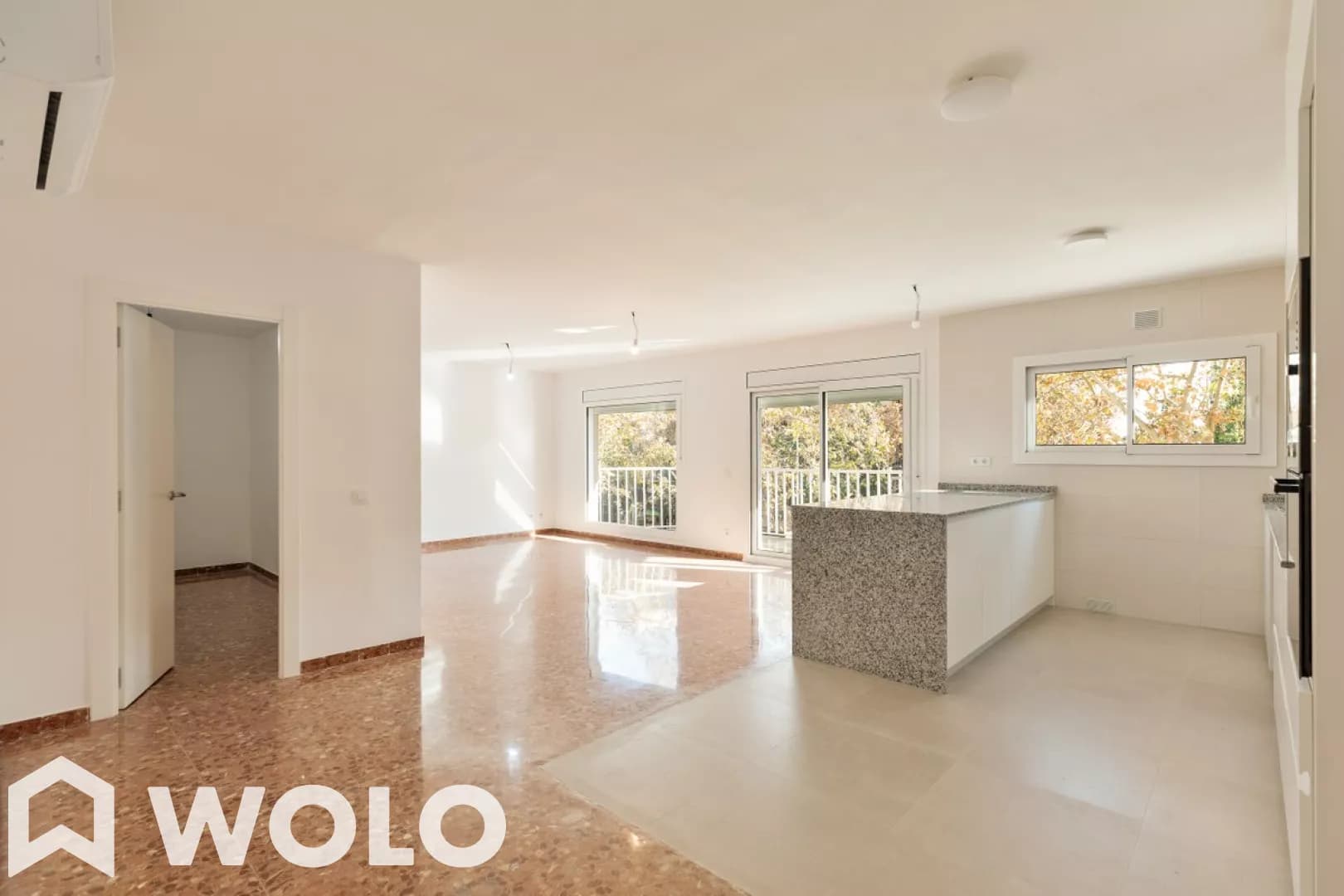 Piso en alquiler en Via Júlia