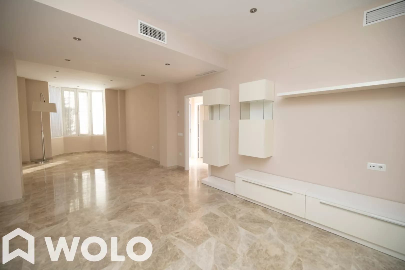 Piso en alquiler en Avenida De La Reina Mercedes