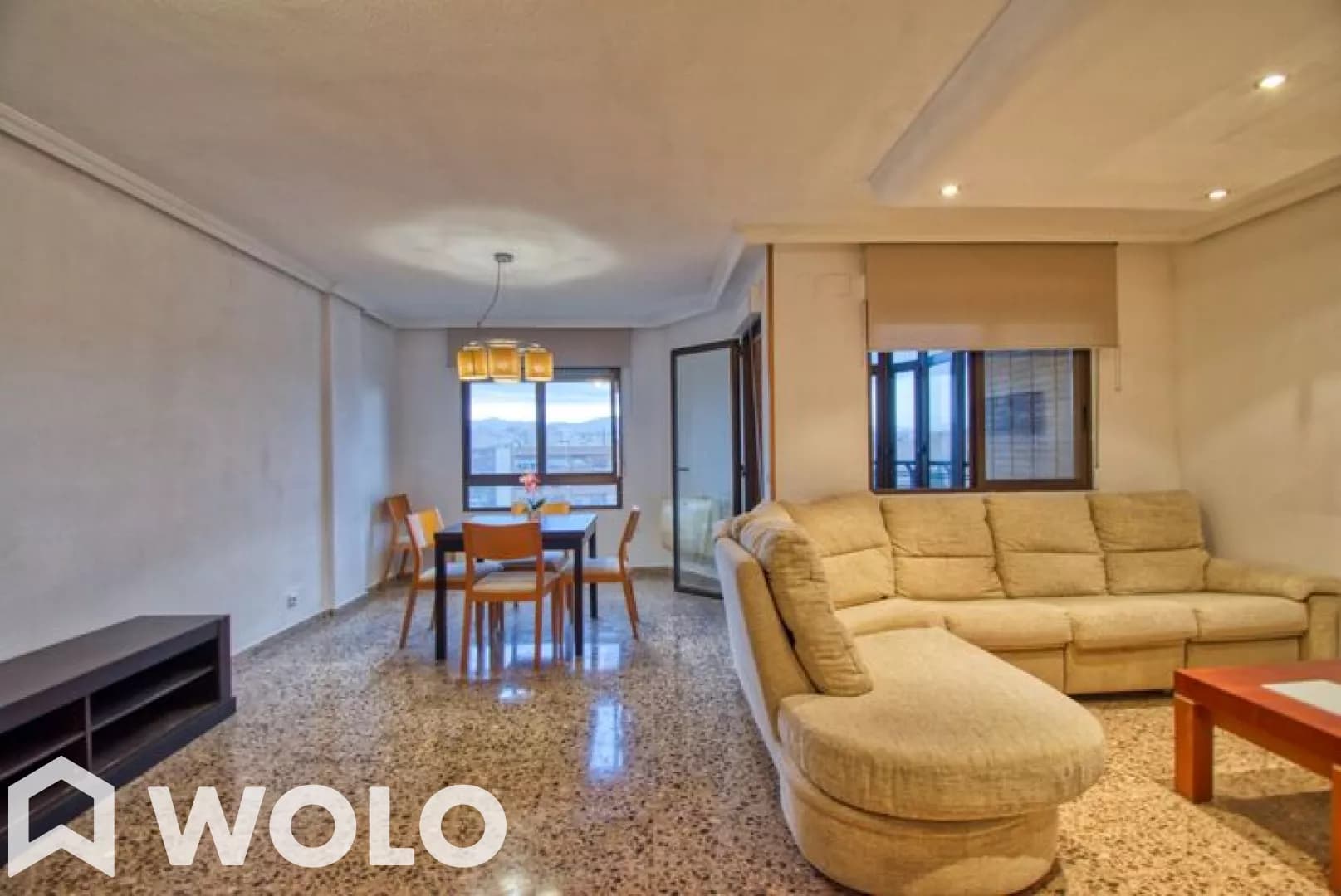 Piso en alquiler en Avenida Primero De Mayo