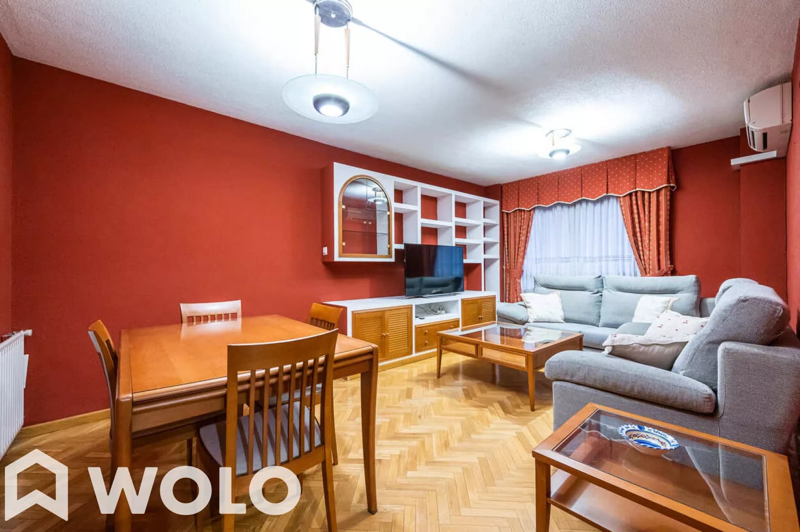 Piso en alquiler en Calle De Helsinki