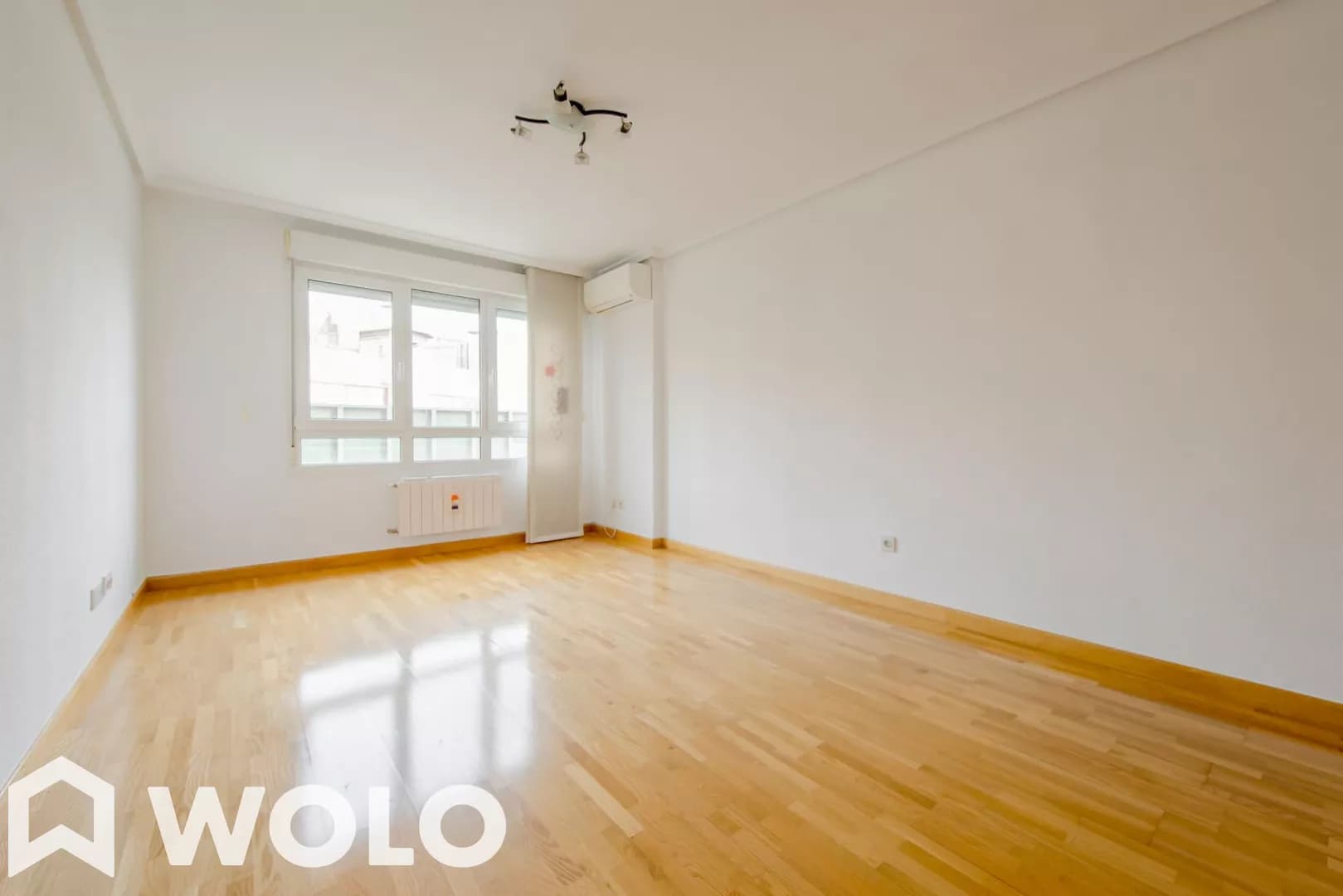 Piso en alquiler en Avenida De La Constitución