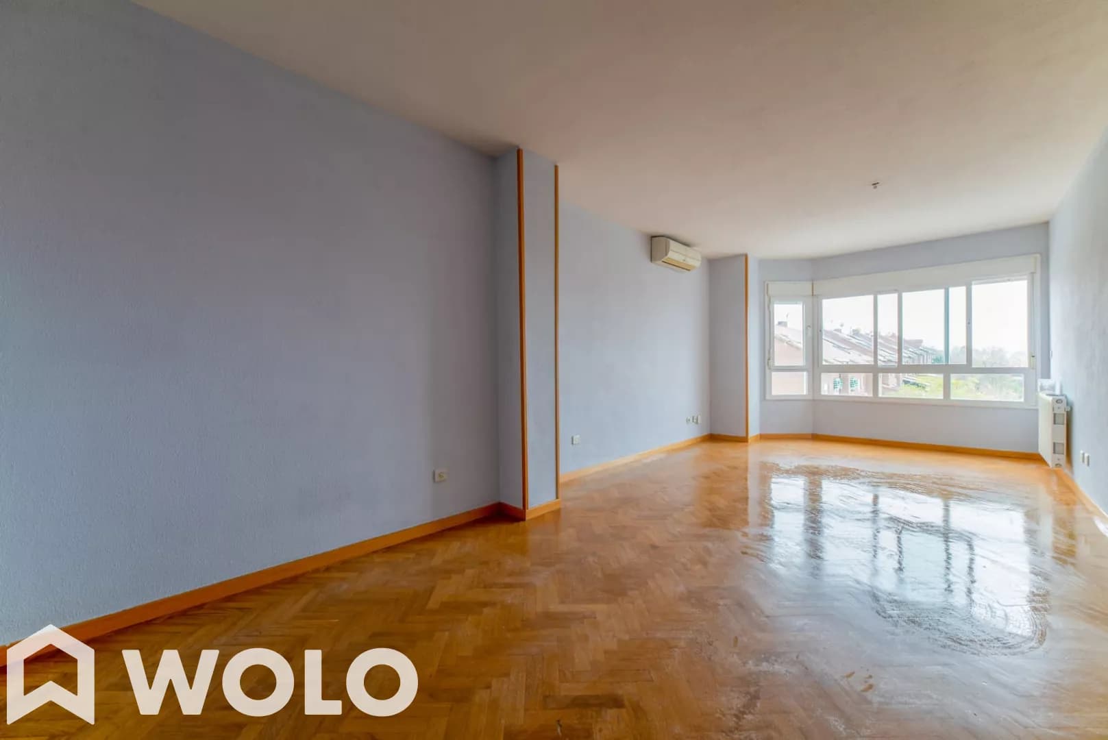 Piso en alquiler en Calle de Miralrío