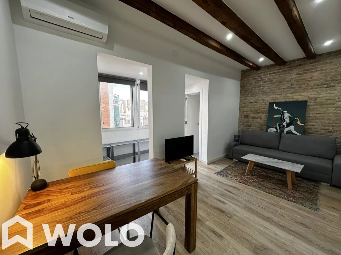 Piso en alquiler en Carrer De València