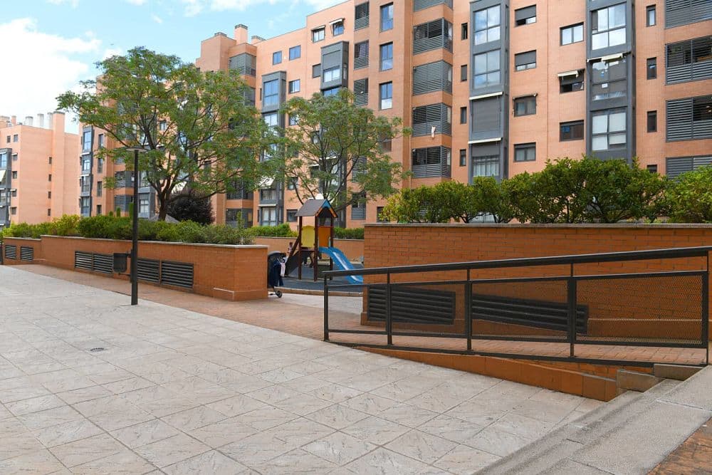 Piso en alquiler en Calle de Américo Castro